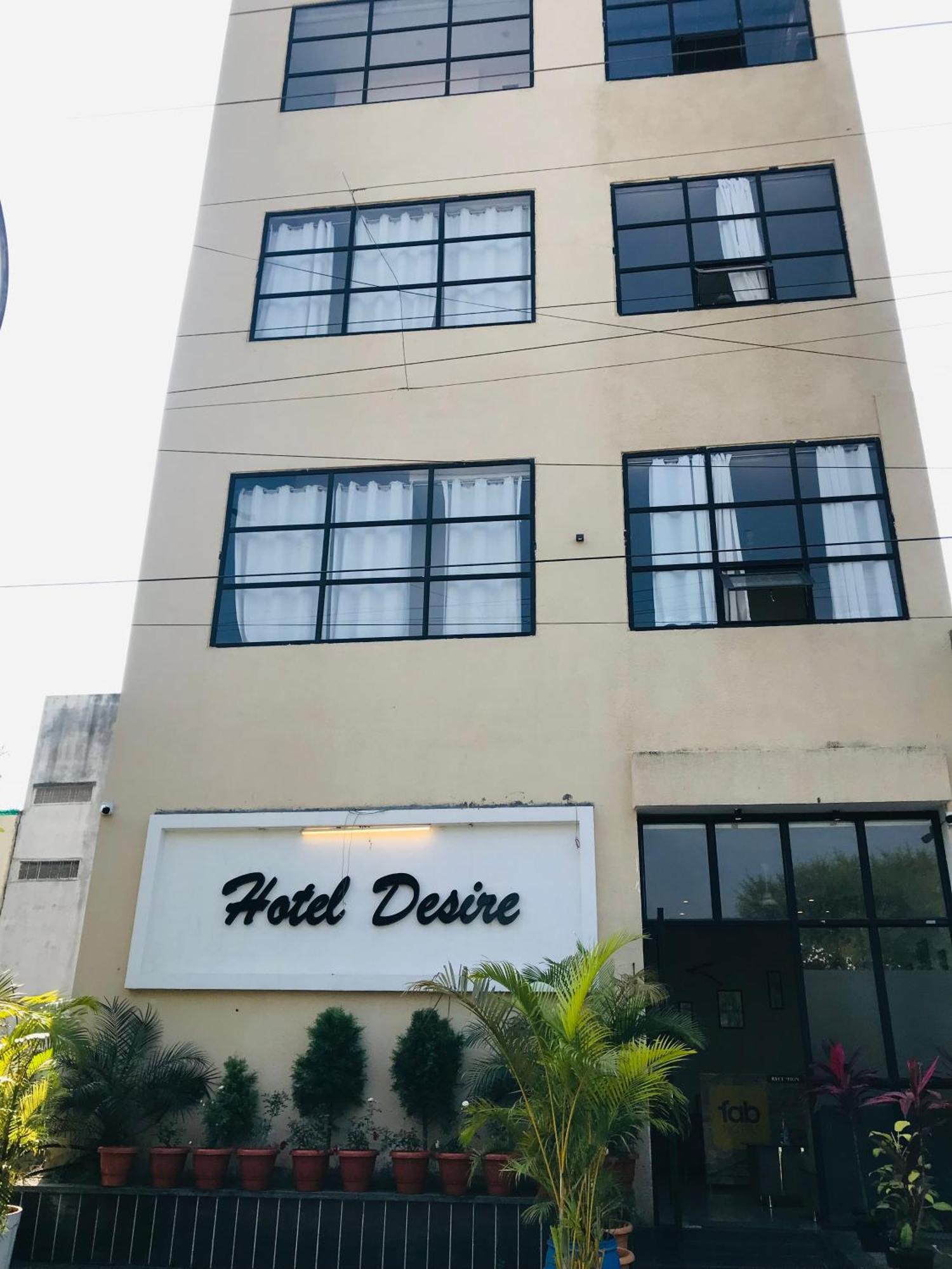 Hotel Divine Indore Luaran gambar