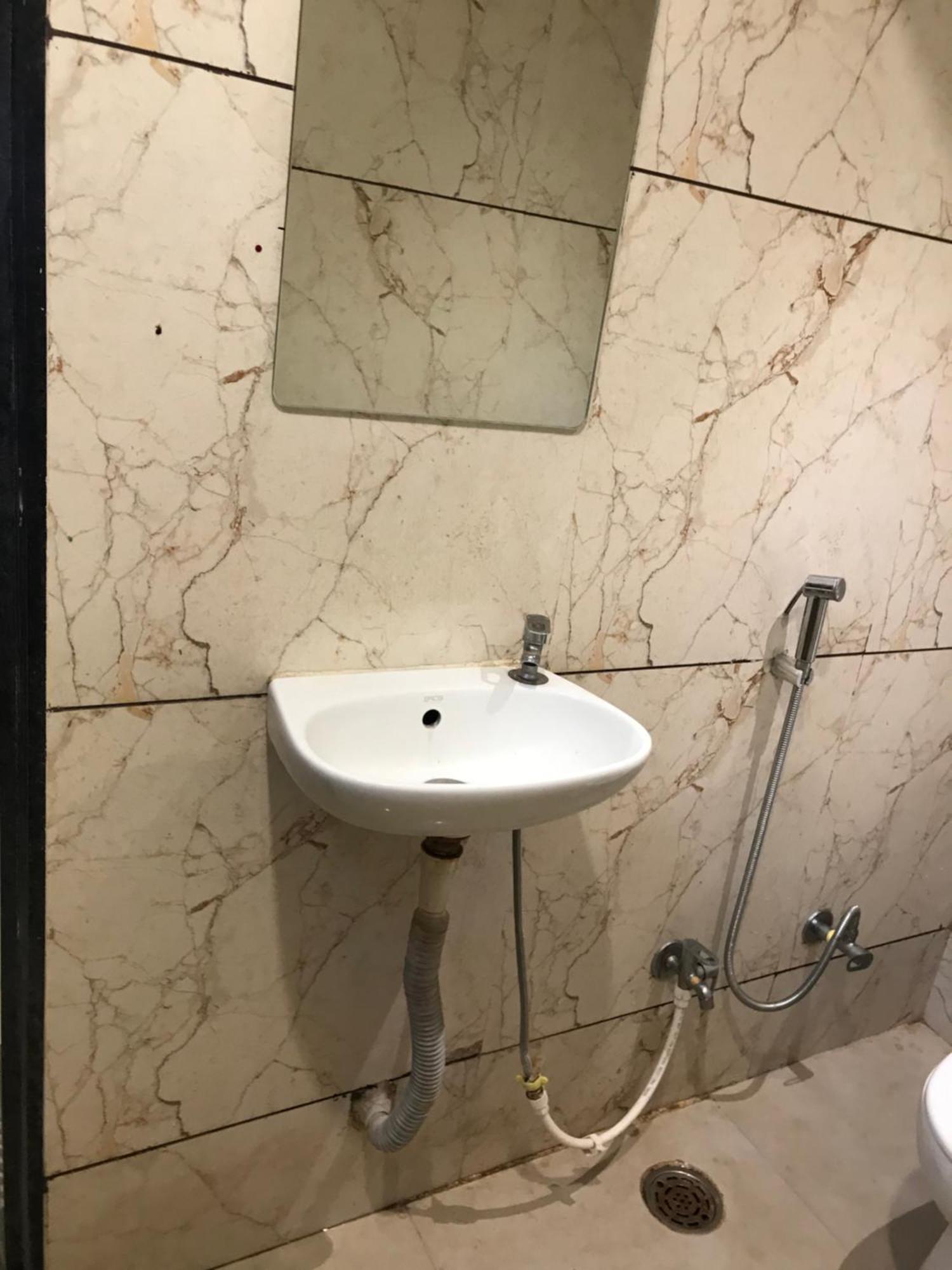 Hotel Divine Indore Luaran gambar